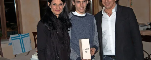 Na fotografiji (z leve): Valerija, Leonardo in Marjan Simčič. 