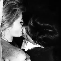 Senzualen poljub: Monica Vitti in Alain Delon v filmu Mrk, 
1962.