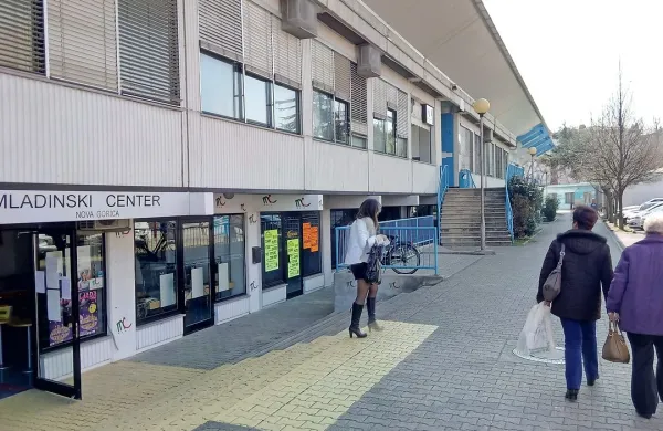 Otroci lahko zabavno, poučno in kreativno  preživijo počitnice 
v Mladinskem centru Nova Gorica, kjer spet organizirajo 
počitniško varstvo.