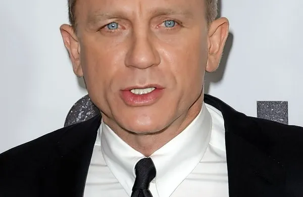 Daniel Craig