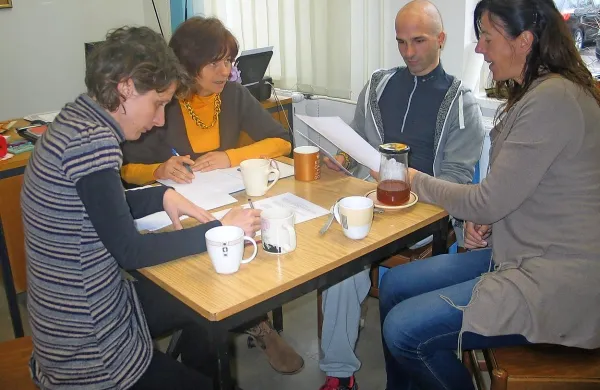 Ekipa Šenta (z leve Meta Rutar, Vesna Lipušček, Primož Kante in Darja Perše  ) se redno 
pogovarja, kaj se da nadgraditi, in rešuje vsakodnevne zagate. 