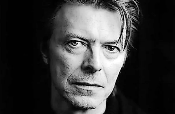 V četrtek bodo na družabnem omrežju Instagram premierno 
predstavili prvi del serije Unbound, ki jo je navdahnil zadnji 
studijski album britanskega glasbenika Davida Bowieja z 
naslovom Blackstar. 