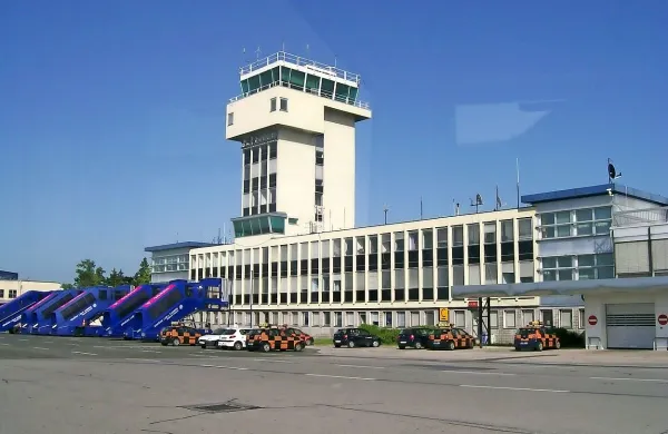 Hrvaška vlada je zagrebško letališče poimenovala po Franju 
Tuđmanu.