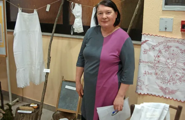 “Iz zakladnice naše preteklosti veje vonj po, žal, pozabljenih 
vrednotah: delu, spoštovanju, ljubezni,” pravi Blanka Kaltner. 