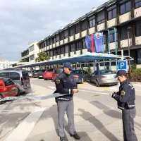 Lažna bomba ni zmotila nadzornikov Luke
