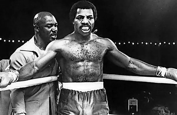 Nekdanji boksar Tony Burton je v filmih s Sylvestrom Stallonejem v vlogi Rockyja upodobil trenerja Rockyjevega 
tekmeca Apolla Creeda.