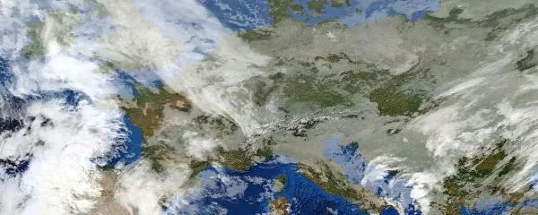 Ciklonsko območje se je od severozahoda včeraj spuščalo 
nad zahodno Sredozemlje