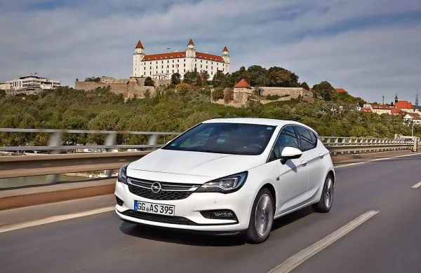 Nova Opel Astra si je prislužila prestižni naziv evropski avto 
leta 2016.