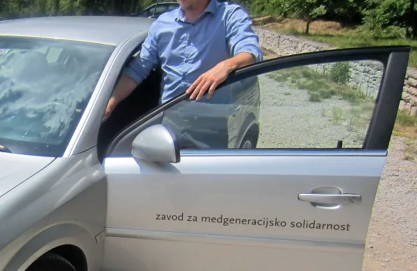 Zavod Sopotniki, ki ga vodi Marko Zevnik, je eden od dveh neprofitnih 
zavodov v divaški občini.

