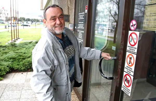 Sojenje nekdanjemu prvemu možu Cimosu Francu Krašovcu 
se včeraj še ni začelo.