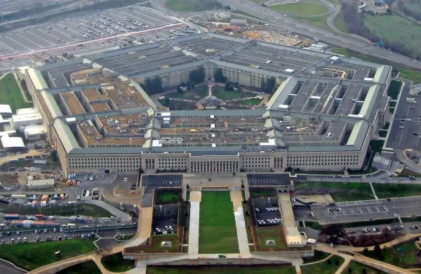 Pentagon vabi hekerje, naj mu vdrejo v računalniški sistem.