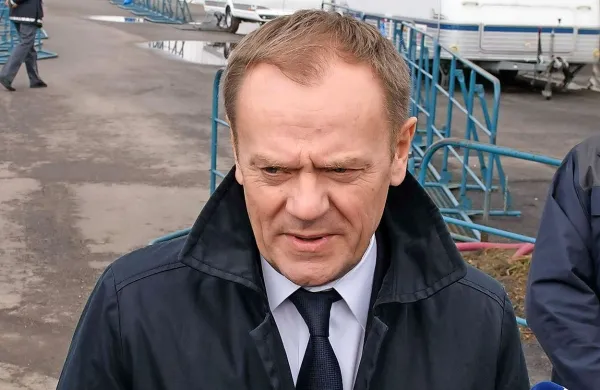 Predsednik Evropske sveta Donald Tusk je ekonomske 
migrante pozval, naj ne tvegajo svojih življenj in naj ne 
prihajajo v Evropo.