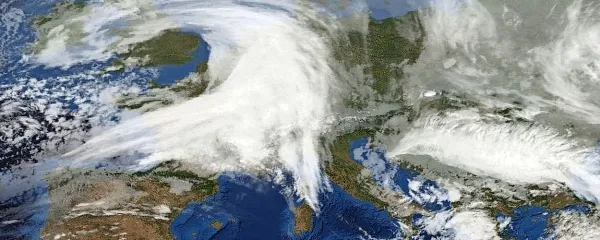 Vremenska slika se je včeraj prehodno umirila pred novim 
ciklonskim območjem.

