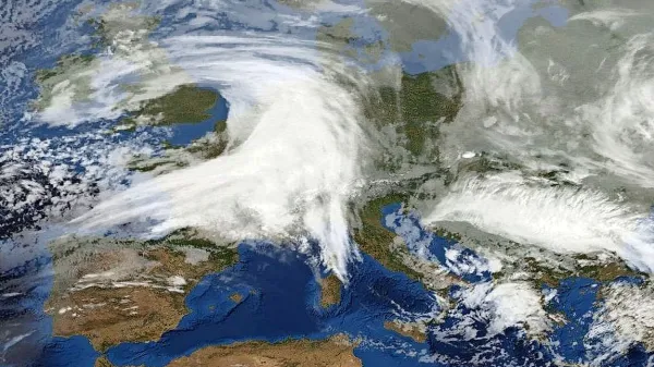 Vremenska slika se je včeraj prehodno umirila pred novim 
ciklonskim območjem.

