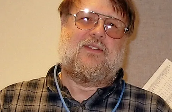 V soboto je umrl Ray Tomlinson, ki je poslal prvo elektronsko 
pošto med računalniki in iznašel elektronski naslov z znakom 
@.