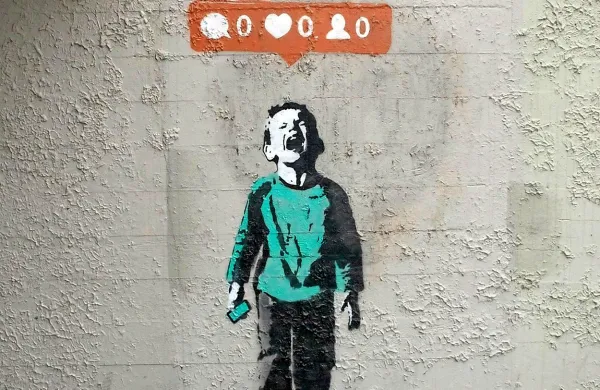 Svetovno znani grafitar, ki od vedno skriva svojo identiteto, 
naj bi bil Robin Gunningham. 