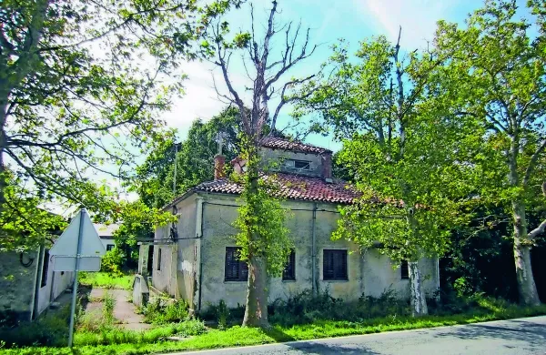 Nekdanja stražnica v Krvavem potoku ne bo več propadala,  
spremenila se bo v stanovanjsko hišo.