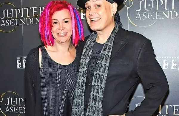 Larry Wachowski s sestro februarja 2015