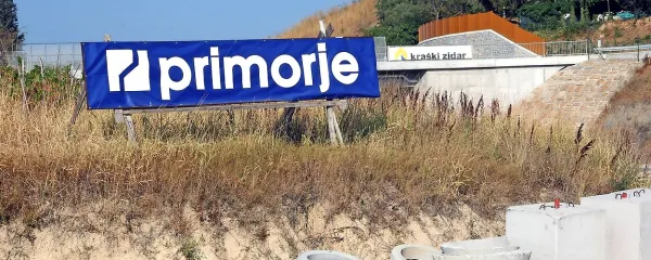 Na pozive po pomoči Primorju so  odgovorili, da država ni Božiček in da ne bo reševala zasebnega kapitala.