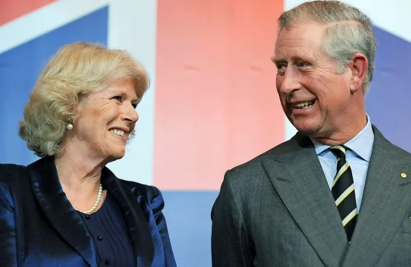 Britanski prestolonaslednik princ Charles in njegova soproga 
Camilla sta danes v Zagrebu začela večdnevno turnejo po 
državah jugovzhodne Evrope. 