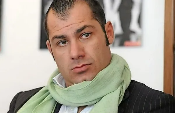 Riccarda Bossija, sina ustanovitelja italijanske skrajno desne 
stranke Severna liga, so danes zaradi uporabe strankarskega 
denarja v osebne namene obsodili na leto in pol zaporne 
kazni.