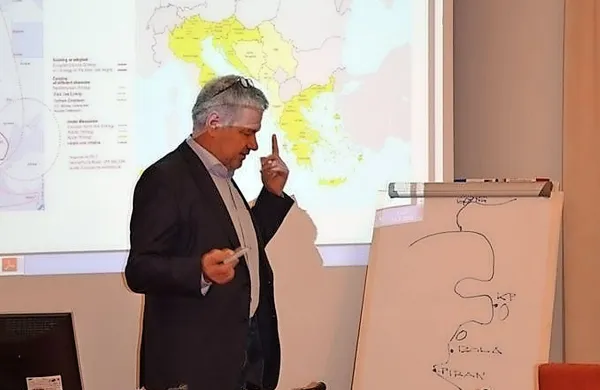 Mitja Bricelj je pojasnil, da bi v okviru strategije za Jadransko-Jonsko regijo  lahko  vzpostavili   kolesarsko pot od   
izliva Soče do Istre.