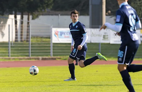 Miha Gregorič (levo) je podal za zmagoviti gol proti Krškemu.