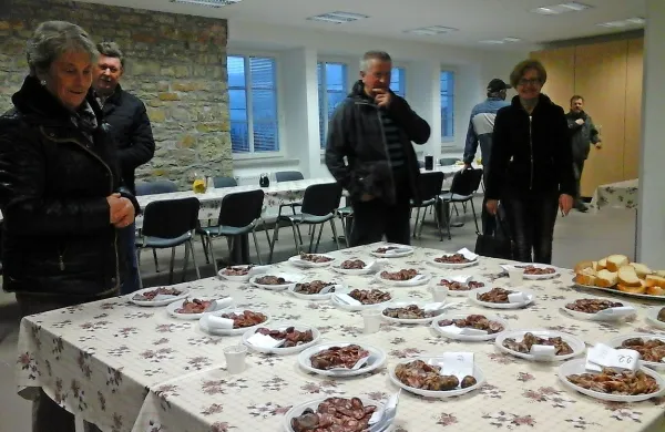 Komisija je ocenila 26 vzorcev klobas z Brkinov in okoliških 
krajev.