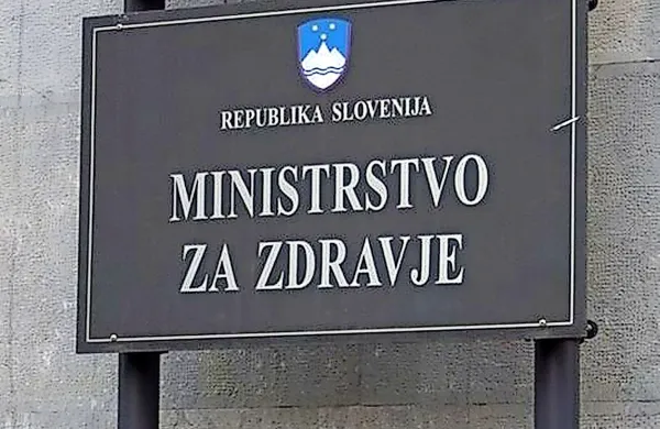 &ldquo;Ministrica naj razmi&scaron;lja o odstopu, vodja projekta in nadzornik bi morali dobiti nogo!&rdquo;