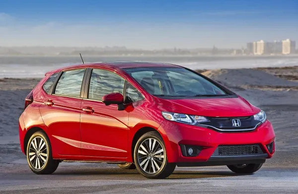 Nova honda jazz preseneča s prostornostjo.