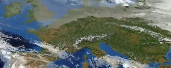 Na vreme pri nas še vpliva anticiklonsko območje nad 
evropskim severom.