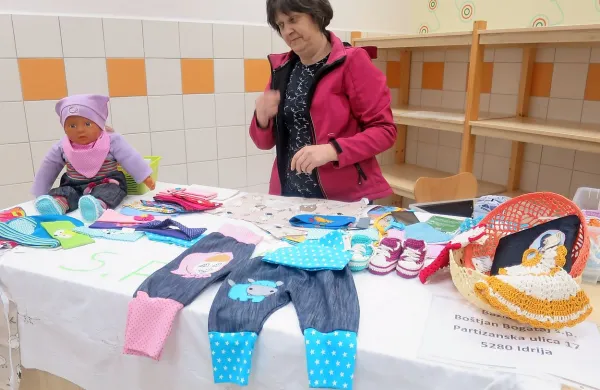 Rokodelke  so na tržnici vsako soboto, izmenjevalnica oblačil 
pa bo spet  maja. 

 

