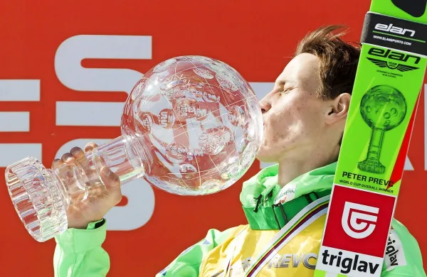 Peter Prevc je končno dočakal svoj prvi veliki kristalni 
globus.