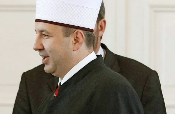 Mufti in predsednik mesihata Islamske skupnosti v Sloveniji 
Nedžad Grabus