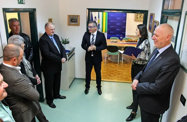 Stranka  modernega centra SMC je odprla pisarno v Kobaridu.