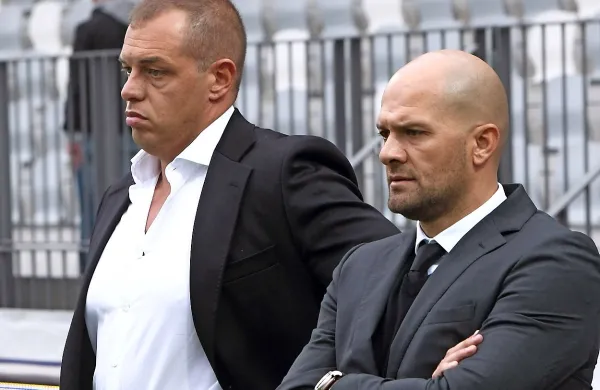 Nič več skupaj: športni direktor FC Luka Koper Dušan 
Petković (levo) in že bivši trener Slavko Matić.