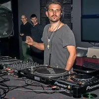  Valentino Kanzyani