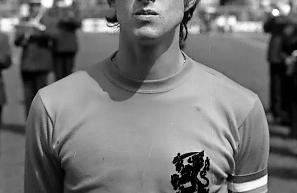  Za posledicami raka na pljučih umrl eden najboljših nogometašev v zgodovini, Nizozemec Johann Cruyff.