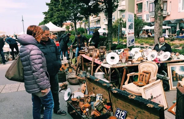 Sprehod med porcelanom in pohi&scaron;tvom