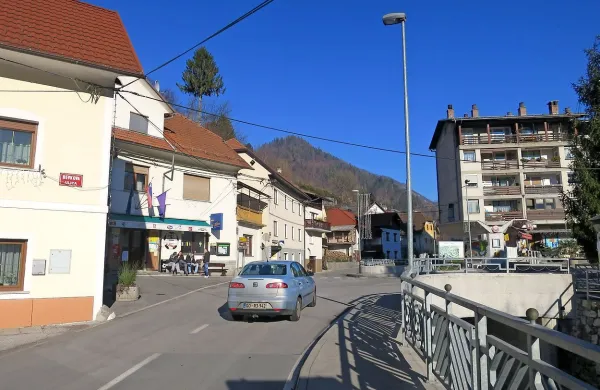 Plačilo vodarine naj bi uvedli po vsej občini (sedaj jo plačujejo samo v Cerknem), a 
tega denarja župan letos   v proračunu  ni predvidel. 