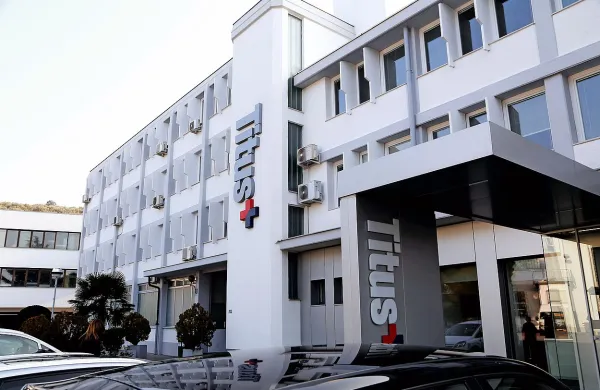 Delniška družba Lama Dekani se bo na podlagi sklepa 
upravnega odbora družbe s petkom preoblikovala v družbo z 
omejeno odgovornostjo.