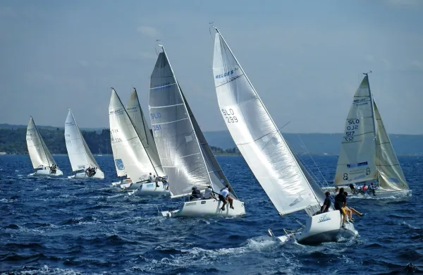 Portoroški zaliv je že gostil Jadrnice razreda melges 24.  