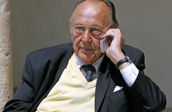 Umrl je nekdanji  nemški zunanji minister Hans-Dietrich 
Genscher. 