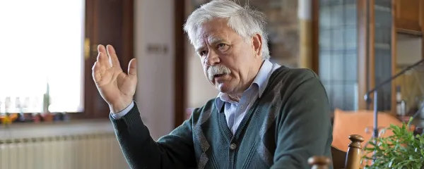 Franc Černigoj živi v Ajdovščini, a izkoristi vsak trenutek za 
pot na Goro, “lahko samo do polovice, lahko samo 
povprek, ampak zagotovo navkreber.”