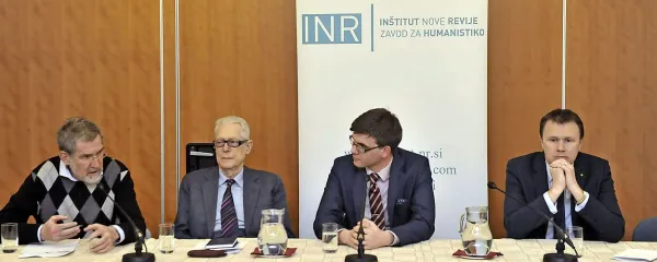 Jure Zupan, Lovro Šturm, moderator Rok Golob in  Yuri 
Sidorovich (z leve) na predsinočnji razpravi o razumevanju 
svobode.