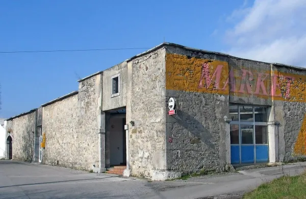 V petek bodo prodajali tudi prostore nekdanje pošte v 
Vremskem Britofu.