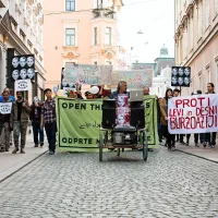 Cerar: Popolnoma zgre&scaron;eno je primerjati mene in Jan&scaron;o