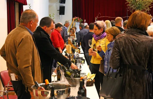 Deseti Festival vin &Scaron;empas
