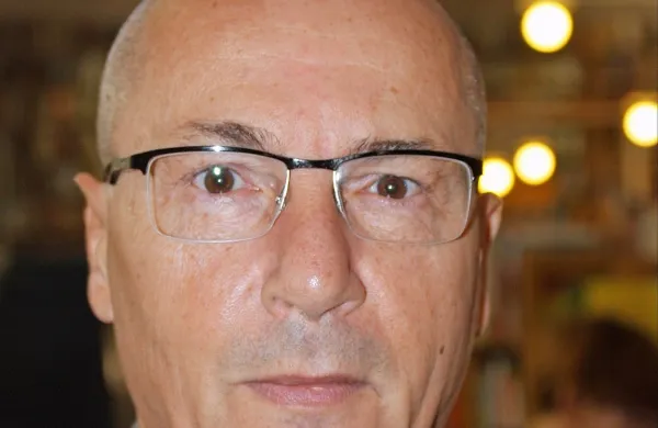  Artur Lipovž: “Upamo, da se bodo zadeve   
popravile. A če  bodo  take razmere še dve, tri leta, 
bomo imeli velike težave. Knjige bodo obrabljene,  
knjižni fond bo zastarel, dostopnost bo slabša.”