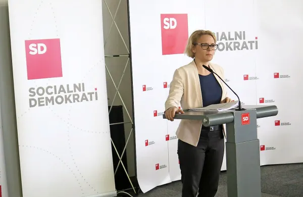 Inšpekcijski nadzor nad ravnanjem CSD Velenje v primeru 
namestitve dveh dečkov v rejniško družino ni pokazal nepravilnosti, je danes potrdila ministrica Anja Kopač Mrak.